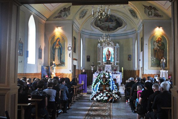 150_Pohřeb v katolickém kostele